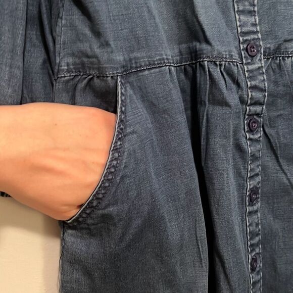 Evsie Kid's Blue 3/4 Sleeve Button Down Chambray Dress Size Medium NWT - Picture 2 of 8